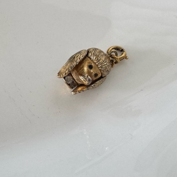 Vintage gold tone poodle charm pendant - Picture 5 of 8